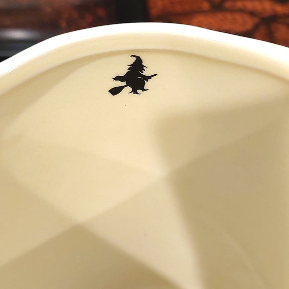 Black & Off-White "Frequent Flyer" Witchy Broom Handle Glossy Finish Mug NWT - Picture 6 of 8